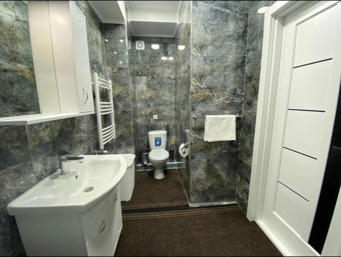 Luxury Oasis Flat Leilighet Chisinau Eksteriør bilde