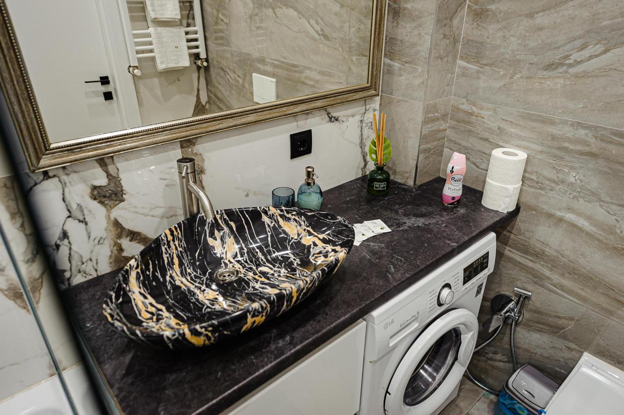 Luxury Oasis Flat Leilighet Chisinau Eksteriør bilde